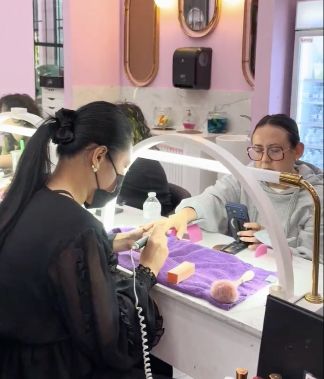 How Long Do Acrylic Nails Last in Lubbock's Heat