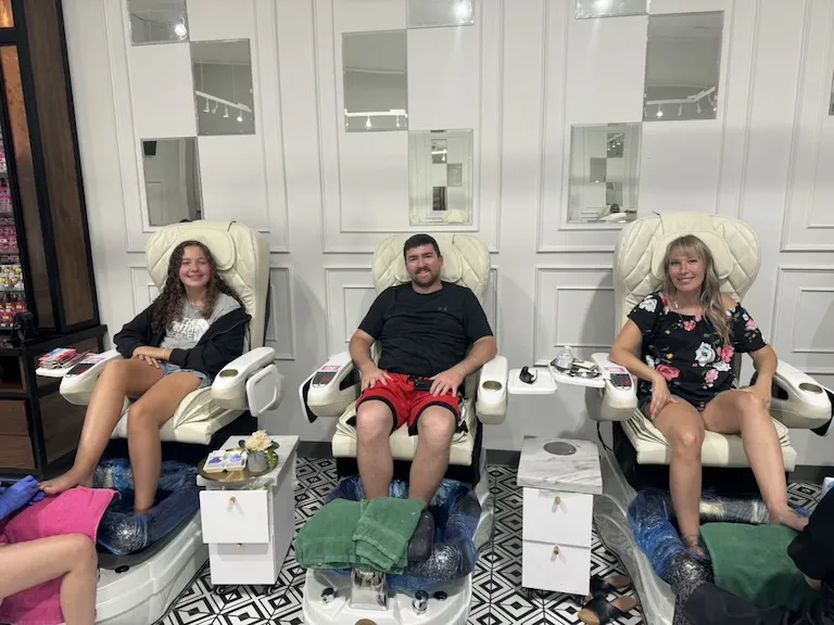 Men's Pedicure Cedar Park TX: What to Expect at Bnails