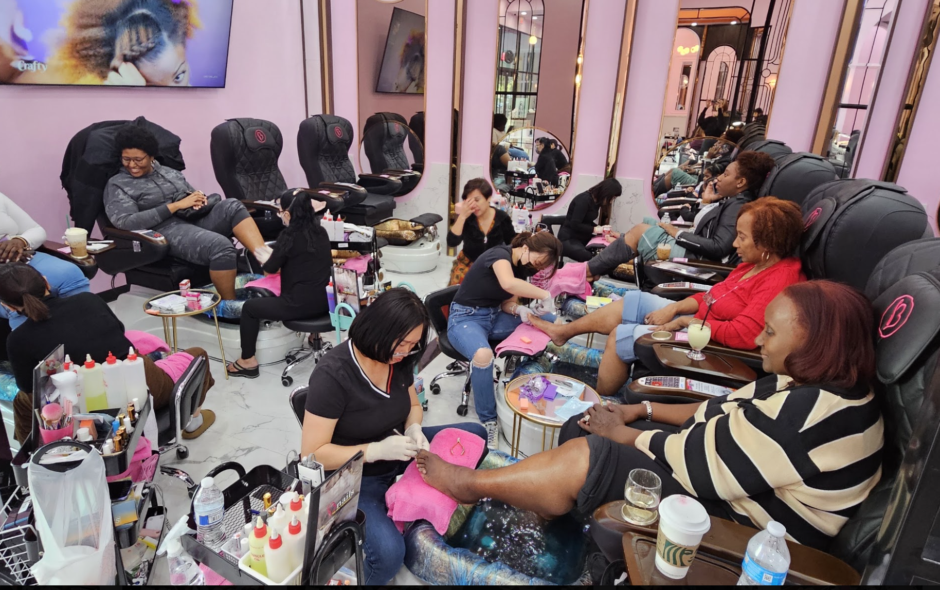 Dip Powder vs Gel X Nails Cedar Park: Which Lasts Longer?