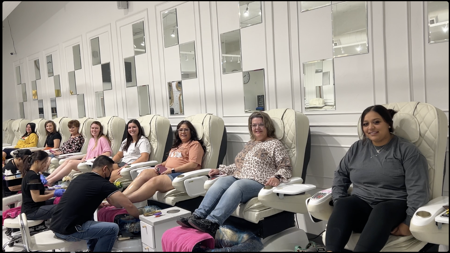 Pedicure for Men Near Me: Prices, Booking & Top Salons | Bnails Amarillo
