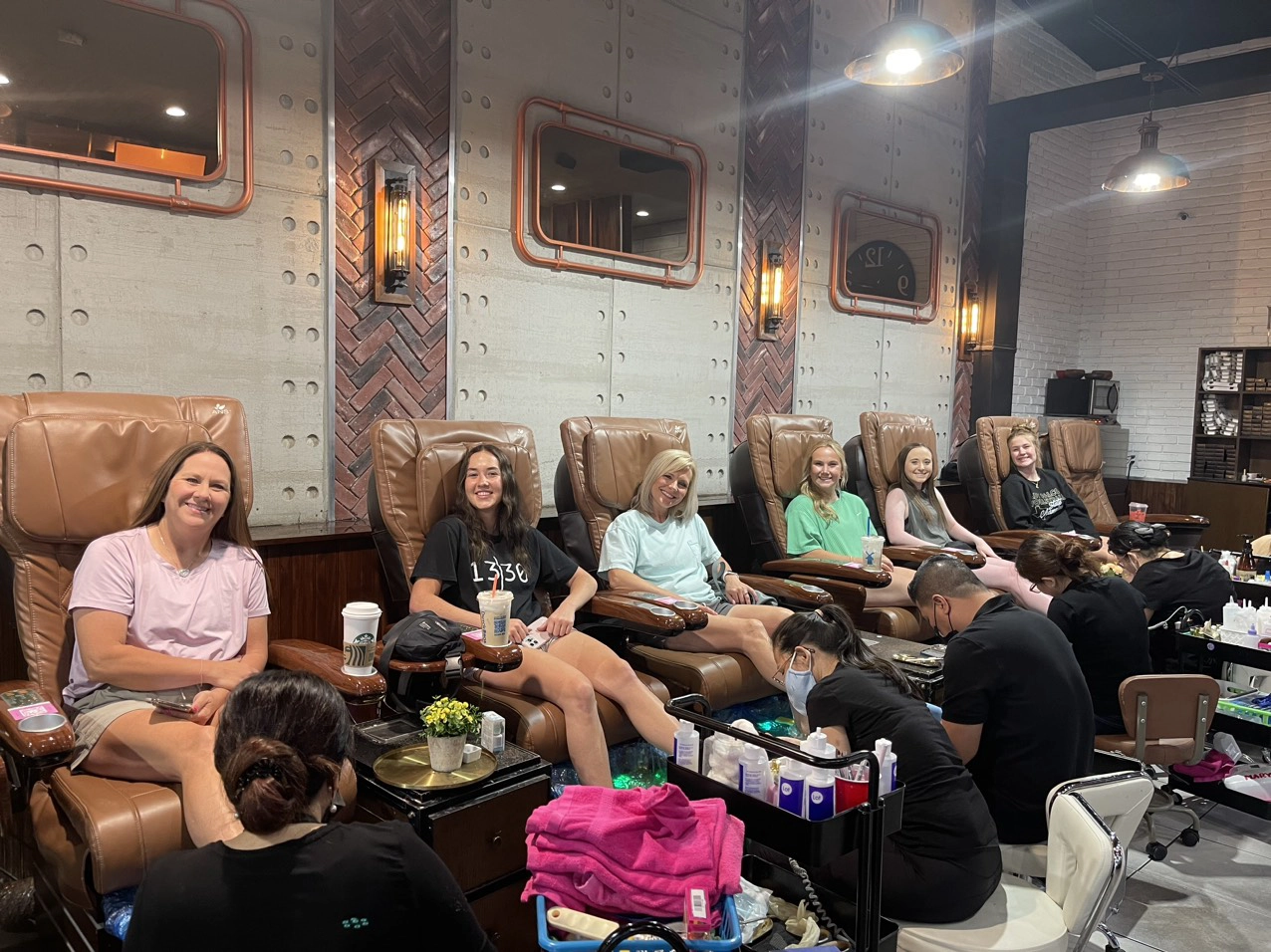 customers getting pedicure at bnails lubbock 